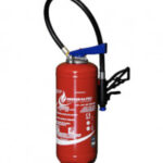 Extincteur à eau pulvérisée avec additif
