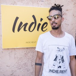 T-shirt Indie X Robertas